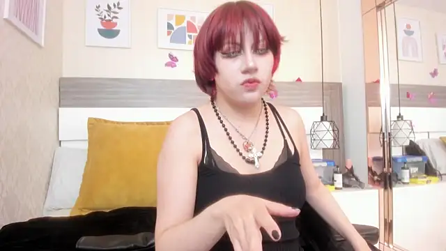 Snapshot of Bj_Olivine chatting on May 12, 8:28 pm Bj Olivine online show from May 12, 8:28 pm
