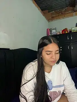 Snapshot of babyy_pervert chatting on June 1, 12:56 am babyy pervert online show from June 1, 12:56 am