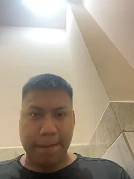 Snapshot of alejandro_hottts chatting on May 25, 4:07 am alejandro hottts online show from May 25, 4:07 am
