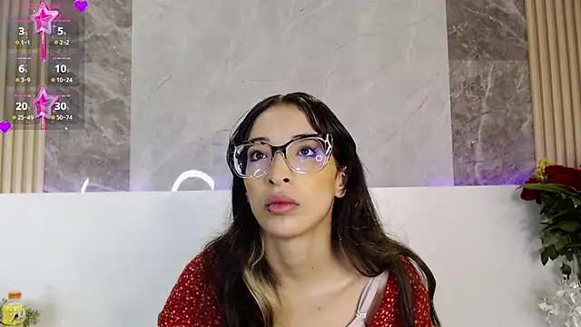 EmiliaBell  online show from June 4, 12:55 pm