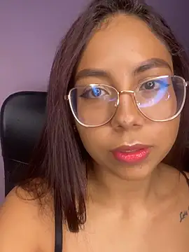 Snapshot of SaritaaHot chatting on May 13, 4:54 am SaritaaHot online show from May 13, 4:54 am