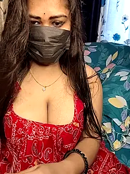 Trending-Desigirls online show from May 27, 10:45 am