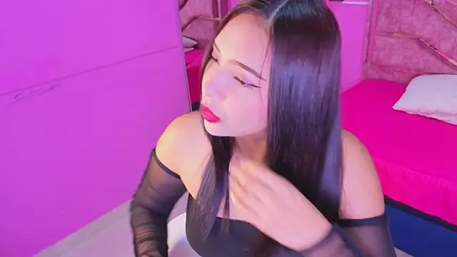 Snapshot of alisa_ousen chatting on June 25, 12:31 pm alisa ousen online show from June 25, 12:31 pm
