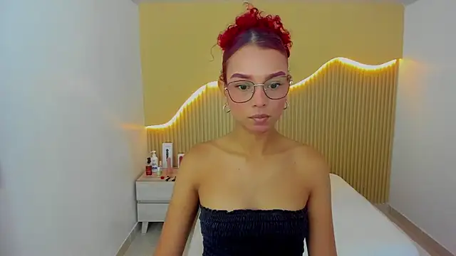 GINAMORELO online show from June 10, 1:21 pm