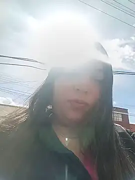 Snapshot of Alyssa_14 chatting on May 18, 2:01 pm Alyssa 14 online show from May 18, 2:01 pm