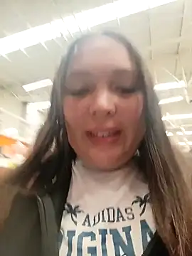 Snapshot of Alyssa_14 chatting on May 23, 8:35 pm Alyssa 14 online show from May 23, 8:35 pm
