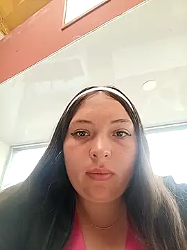Snapshot of Alyssa_14 chatting on May 29, 2:26 pm Alyssa 14 online show from May 29, 2:26 pm