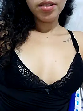 Snapshot of venuseyes25 chatting on May 24, 1:43 am venuseyes25 online show from May 24, 1:43 am