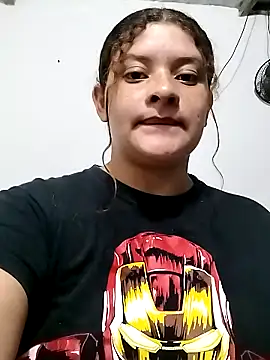 Snapshot of Mara_lopez21 chatting on May 21, 10:44 am Mara lopez21 online show from May 21, 10:44 am