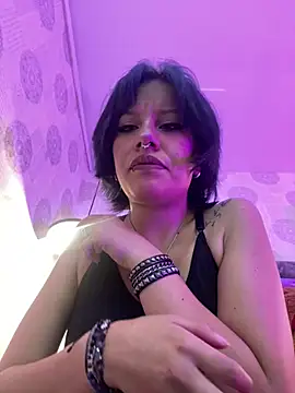 Snapshot of Levii_Tatoo chatting on May 28, 1:19 pm Levii Tatoo online show from May 28, 1:19 pm