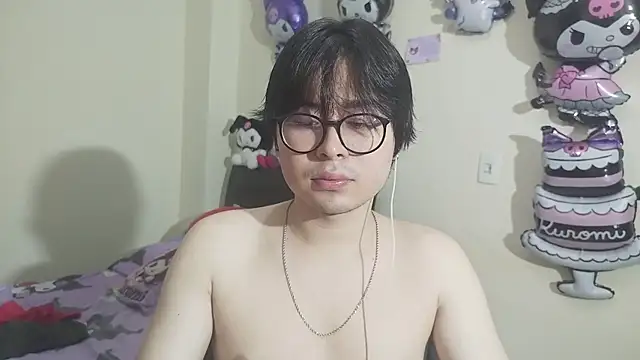 Snapshot of kuromi_boy chatting on May 23, 10:36 pm kuromi boy online show from May 23, 10:36 pm