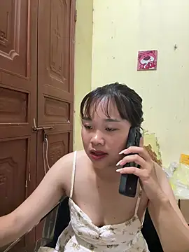 Snapshot of Lili_019 chatting on May 20, 9:59 am Lili 019 online show from May 20, 9:59 am