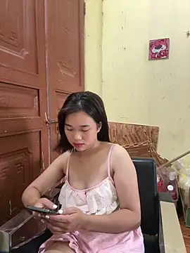 Snapshot of Lili_019 chatting on May 31, 6:21 am Lili 019 online show from May 31, 6:21 am