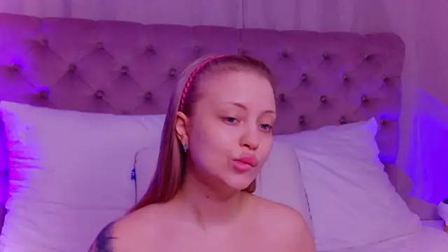DorissHilton online show from May 21, 6:04 pm