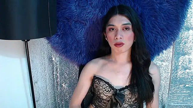 Snapshot of RoseAmarie chatting on May 12, 5:37 am RoseAmarie online show from May 12, 5:37 am