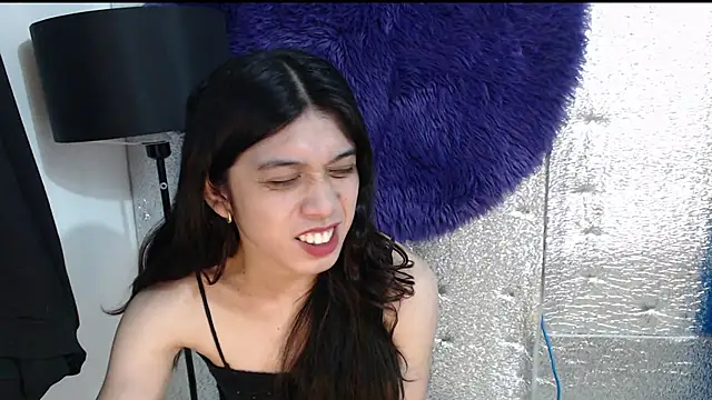 Snapshot of RoseAmarie chatting on May 18, 4:46 pm RoseAmarie online show from May 18, 4:46 pm