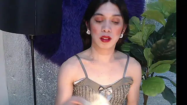 Snapshot of RoseAmarie chatting on May 22, 5:40 pm RoseAmarie online show from May 22, 5:40 pm