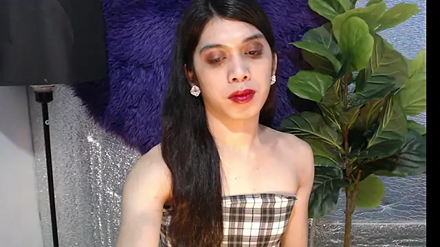 Snapshot of RoseAmarie chatting on May 28, 12:24 pm RoseAmarie online show from May 28, 12:24 pm