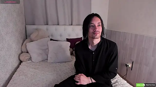 CalvinChapman online show from July 11, 3:20 am