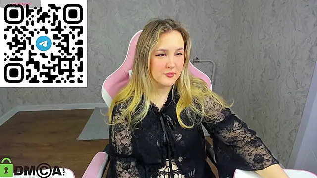 Stacey Dawson online show from May 24, 9:14 am