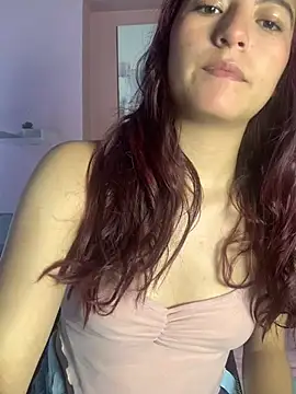 EveRave Pink online show from May 24, 1:27 pm