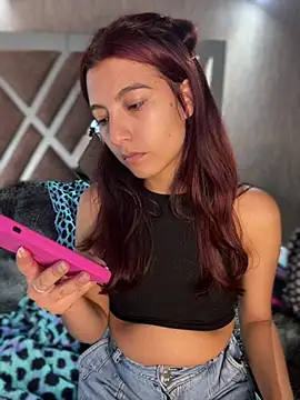 EveRave Pink online show from July 11, 4:53 pm