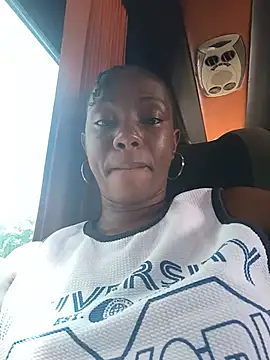 Snapshot of sandycollens_ chatting on May 29, 3:54 pm sandycollens online show from May 29, 3:54 pm