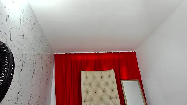 Snapshot of Jana_strawberry chatting on May 26, 2:46 pm Jana strawberry online show from May 26, 2:46 pm
