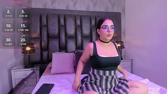 Snapshot of LunaHall chatting on May 24, 7:52 pm LunaHall online show from May 24, 7:52 pm