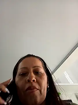 Snapshot of katialatimaecha chatting on May 29, 6:28 pm katialatimaecha online show from May 29, 6:28 pm