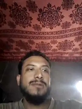 Snapshot of salam071 chatting on May 18, 9:59 am salam071 online show from May 18, 9:59 am
