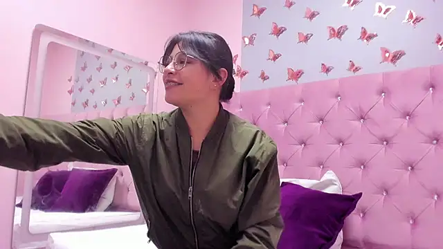 Snapshot of Victoria_Lauren chatting on May 29, 7:45 pm Victoria Lauren online show from May 29, 7:45 pm