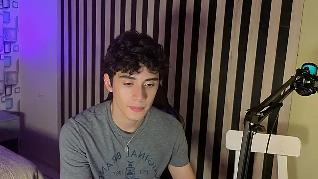 Snapshot of MikeVoss_ chatting on June 25, 7:07 pm MikeVoss online show from June 25, 7:07 pm