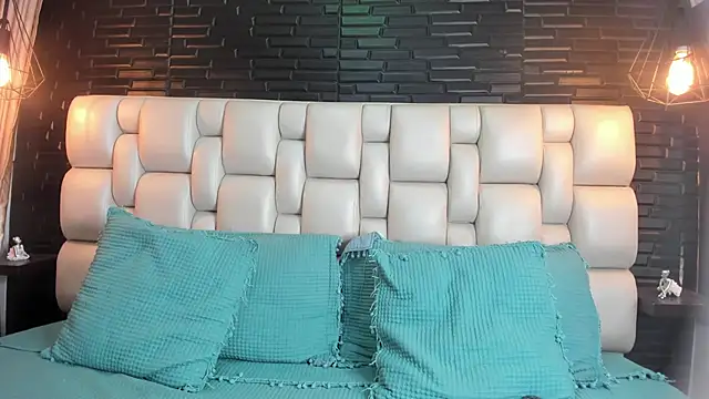 Snapshot of ViolettGracee chatting on May 20, 8:15 pm ViolettGracee online show from May 20, 8:15 pm