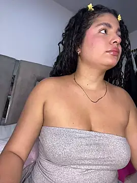 Snapshot of Yassy_11 chatting on May 20, 11:00 pm Yassy 11 online show from May 20, 11:00 pm