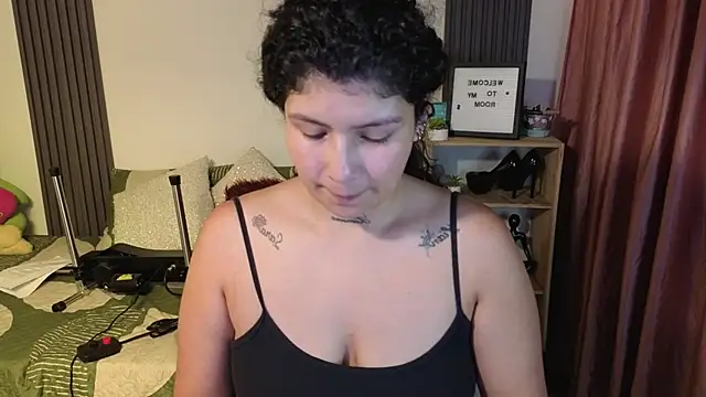 LadyVelvett online show from May 14, 10:44 am