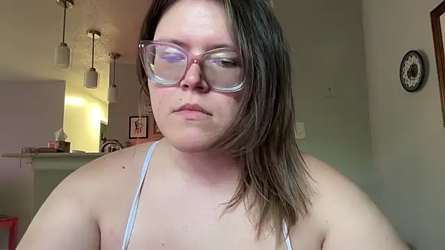cozyqt94 online show from May 18, 9:09 pm