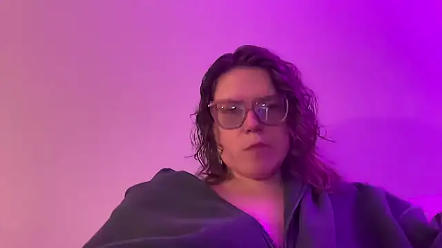 cozyqt94 online show from May 26, 1:45 am