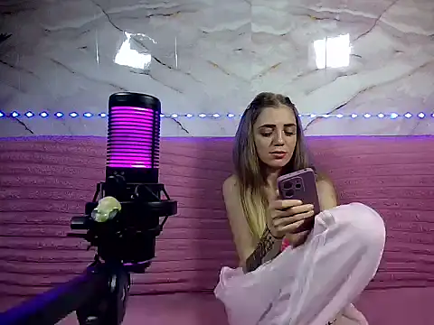 BunnyBliss2 online show from June 13, 9:24 pm