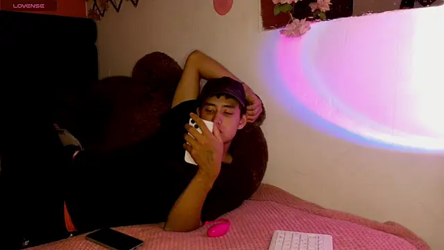 duke fucks online show from May 31, 3:36 am