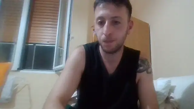 Snapshot of VincentZe99 chatting on June 28, 1:55 am VincentZe99 online show from June 28, 1:55 am