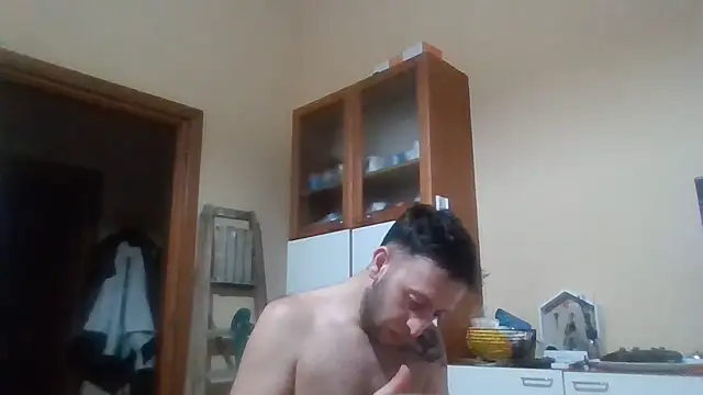 Snapshot of VincentZe99 chatting on July 5, 8:27 pm VincentZe99 online show from July 5, 8:27 pm