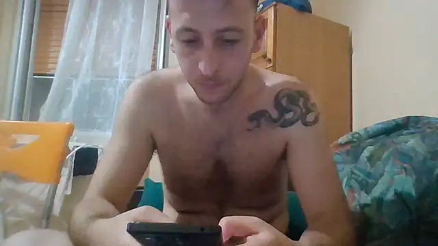 Snapshot of VincentZe99 chatting on July 11, 2:03 am VincentZe99 online show from July 11, 2:03 am
