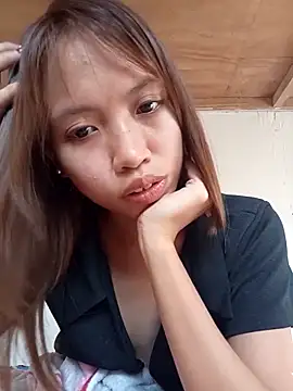 Snapshot of sweetpinayxxx chatting on May 12, 8:00 am sweetpinayxxx online show from May 12, 8:00 am