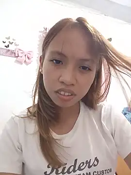 Snapshot of sweetpinayxxx chatting on May 29, 1:58 am sweetpinayxxx online show from May 29, 1:58 am