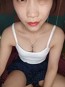 Snapshot of Logii_x chatting on May 14, 7:37 am Logii x online show from May 14, 7:37 am