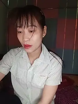 Snapshot of Logii_x chatting on May 17, 11:56 pm Logii x online show from May 17, 11:56 pm