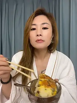 okgirl 23 online show from May 16, 11:46 pm