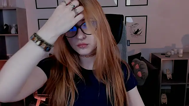 Snapshot of lanafitch chatting on May 17, 10:33 am lanafitch online show from May 17, 10:33 am
