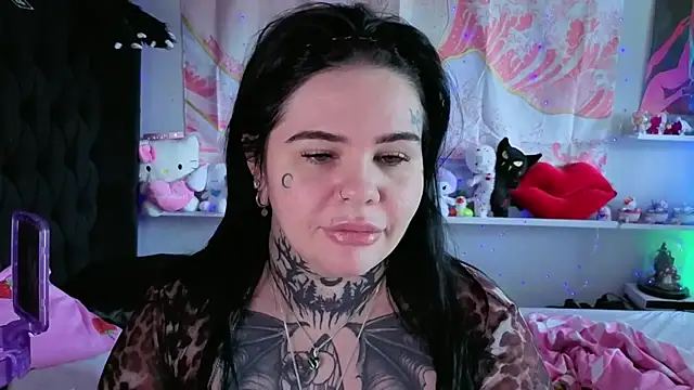 BigBootyHolly online show from July 17, 11:39 am
